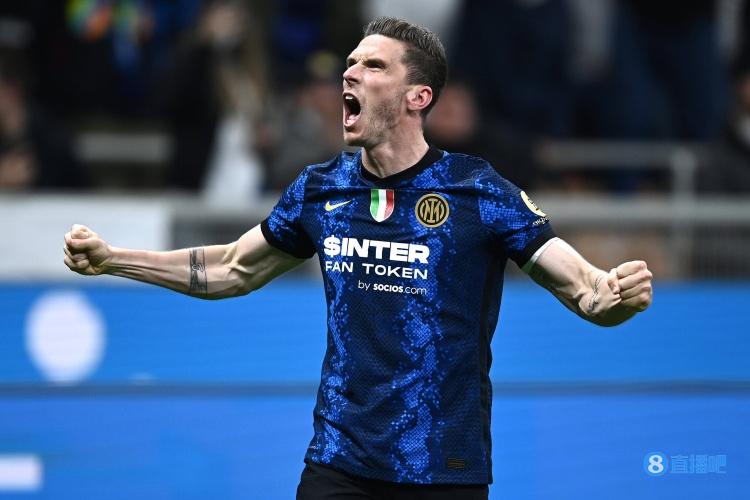 斯基拉:戈森斯可能冬窗离开国米,英超和德甲俱乐部有意球员