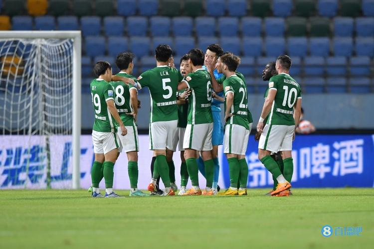 记者:深足10天内踢了3场天南地北飞行5趟,广州城以逸待劳