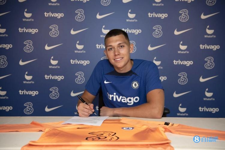 罗马诺:美国门将斯洛尼纳本周三前往伦敦与切尔西会合