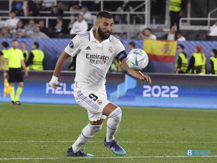 记者:本泽马和巴尔韦德将缺战周中与莱比锡的欧冠比赛