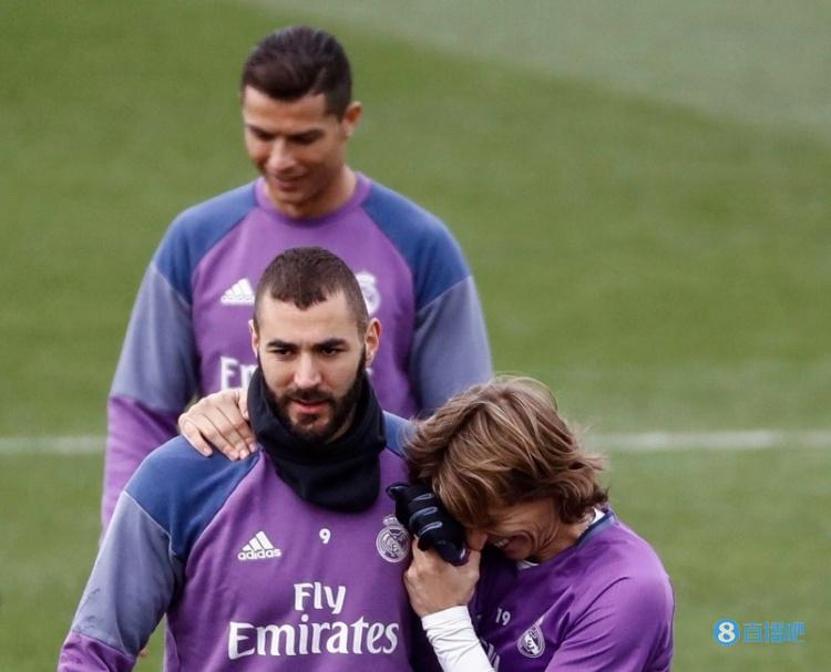 梅罗垄断、魔笛本泽马接班,足坛90后至今无人赢得金球奖