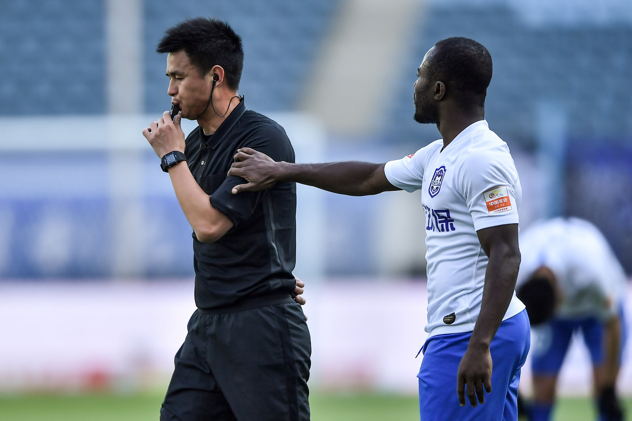 裁判安排:李海新执法泰山vs海港 唐顺齐执法大连人vs武汉长江