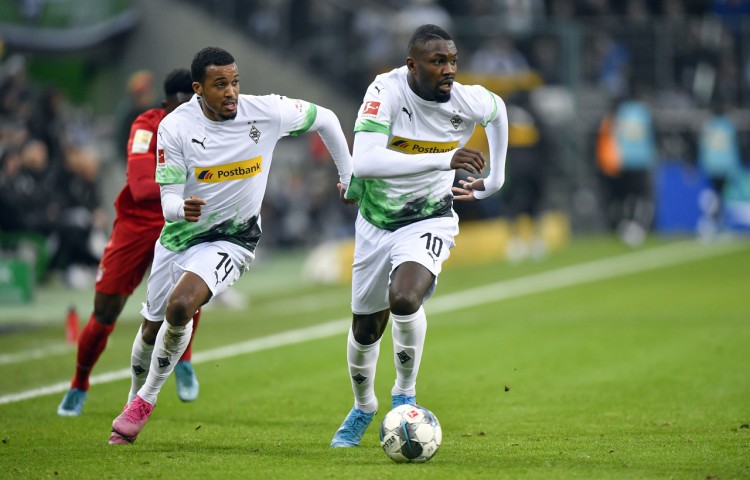 记者:拜仁有意免签小图拉姆,但要先确定舒波莫廷的未来