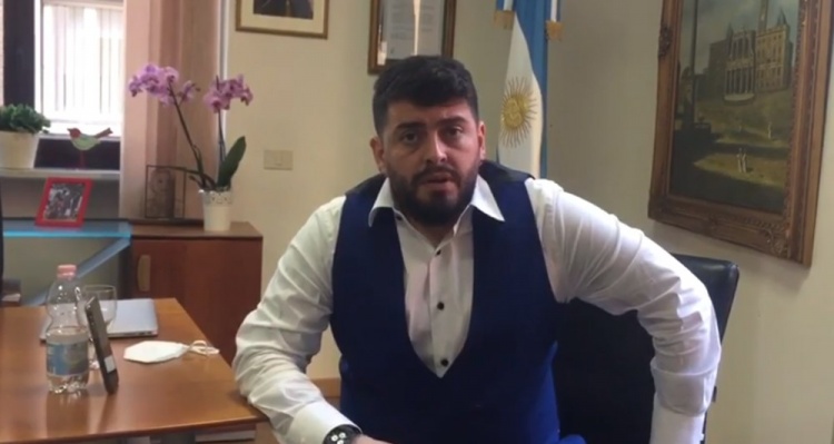 小马拉多纳:不懂球的在比较我爸和梅西,不想立刻把锅扔给梅西