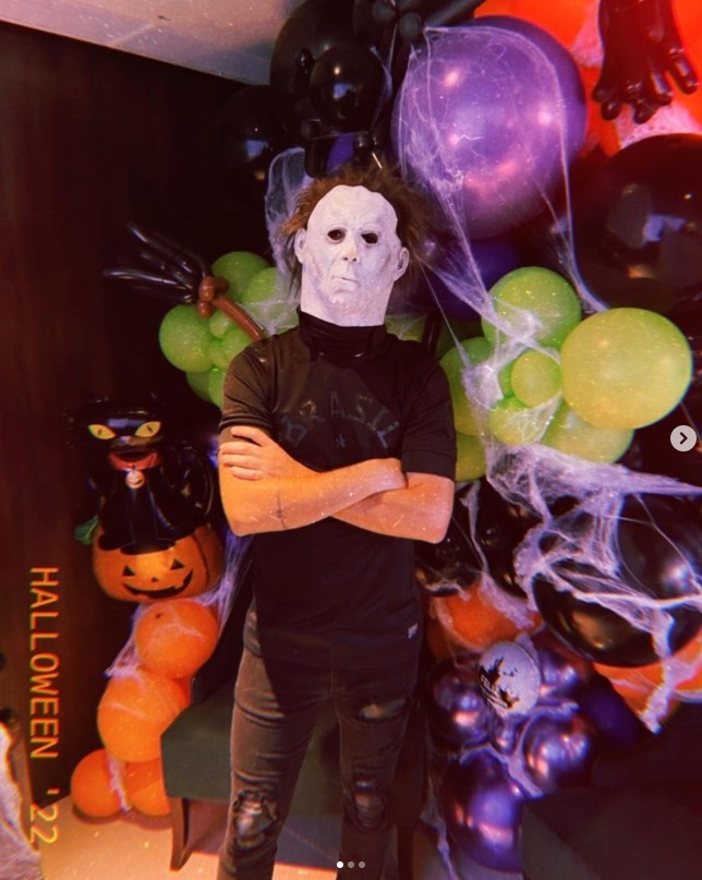 吓到你没?海港外援奥斯卡晒万圣节扮鬼照 艾克森点赞