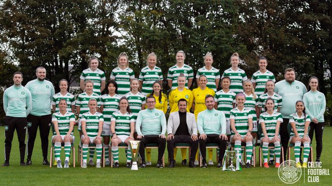 凯尔特人女足发全家福了!?️快来找找两位中国女足姑娘