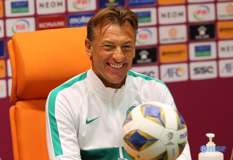 勒纳尔特写:“小人物”的“大故事”,毅力主帅坚守铸就奇迹写成