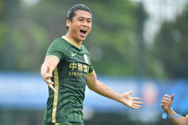 足球报：2022赛季中超本土射手崛起，张玉宁武磊最值得关注