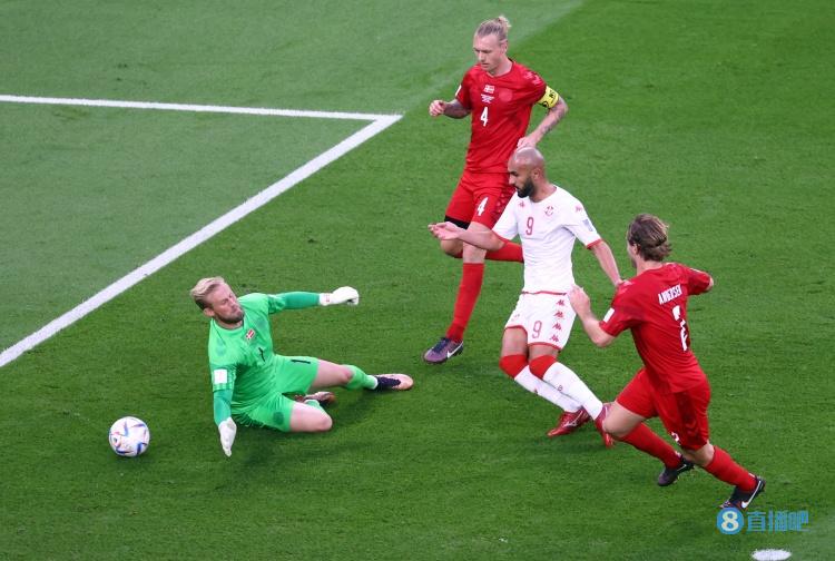 父与子?小舒梅切尔世界杯5场3零封仅丢2球 父亲5场1零封丢7球