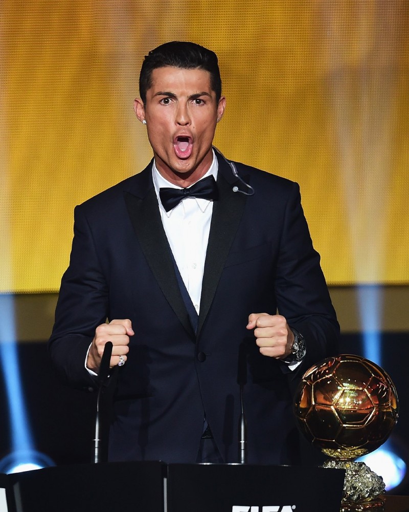 SIU!8年前的今天,C罗获得他的第三座金球奖