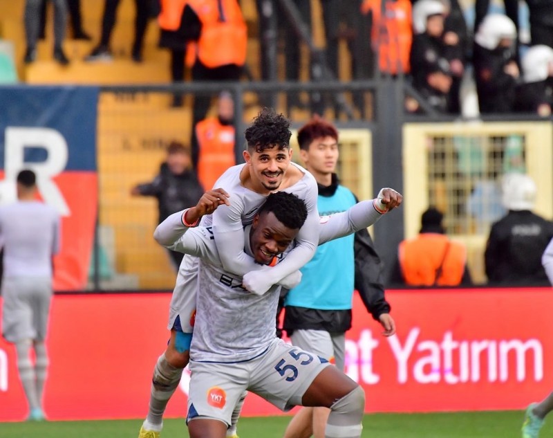 吴少聪新东家,神奇淘汰皮尔洛的球队