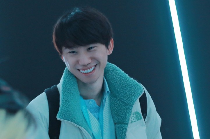 Crisp：我15年看过你直播，那个时候你直播在那哭