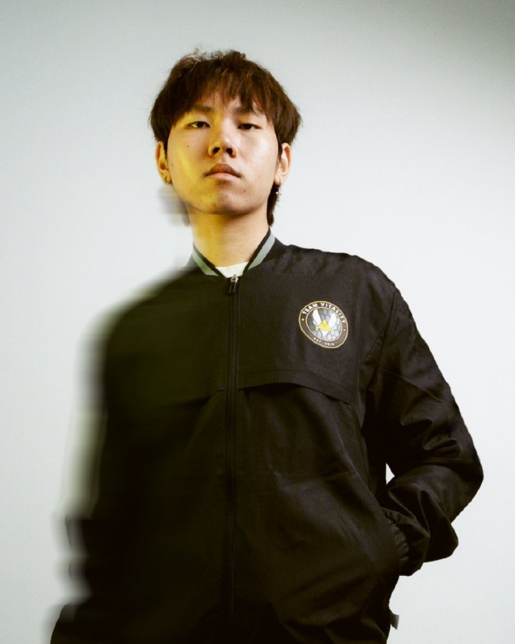 VIT打野Bo更新动态:回到训练赛 下周努力训练 再见