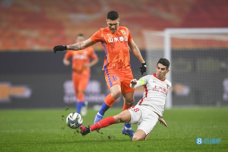 莫伊塞斯去年12月与泰山队续约一年,队内人士:幸亏留下了老莫