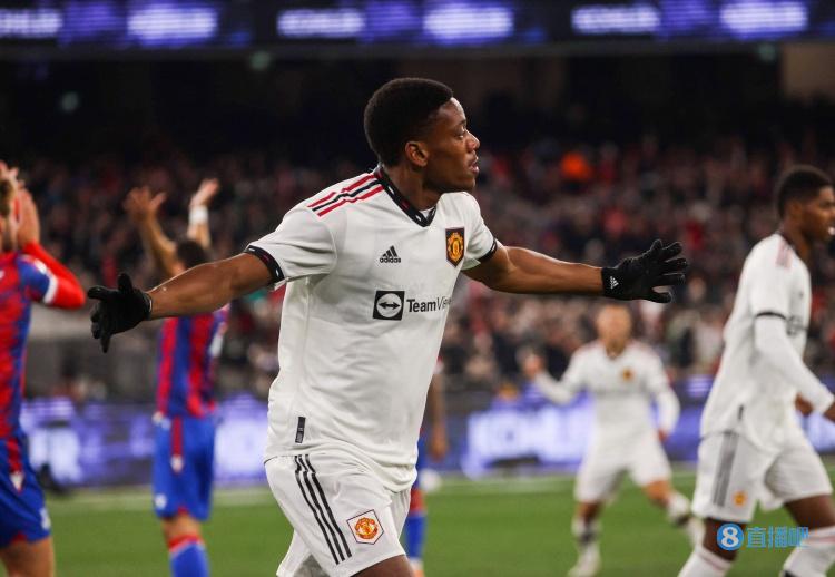 费迪南德:愿马夏尔不满他在曼联的成绩,当初他可是被看做新亨利