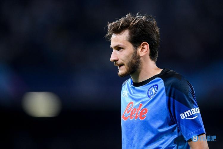 K77是五大联赛7进球&7助攻的3名球员之一,另两人是内马尔和梅西