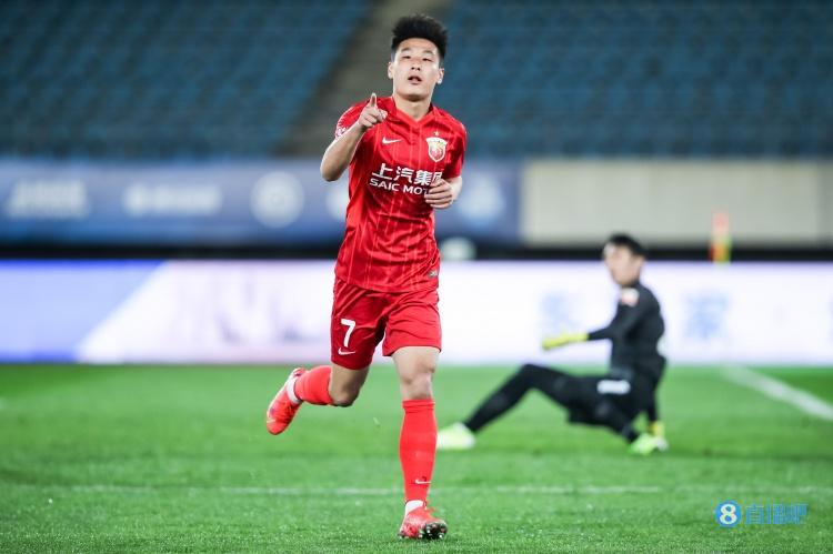 武磊谈足协杯:单从纸面实力看我们确实占优,但不能疏忽大意
