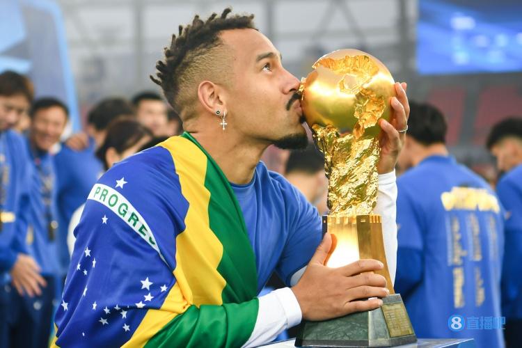 足球报:武汉三镇是以做青训起家 未来将面对联赛和亚冠双重考验