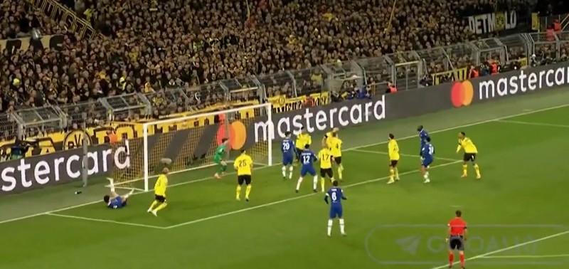 倒车失败?阿德耶米破门前,蓝军4名后卫全在进攻仅留恩佐拖后