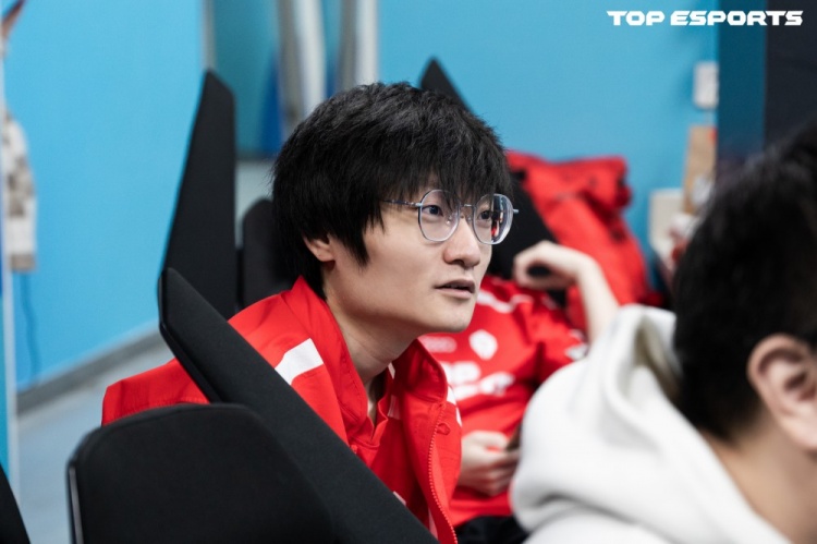 TES赛前返图:目光灼灼,奋楫争上游!稍后赛场见!