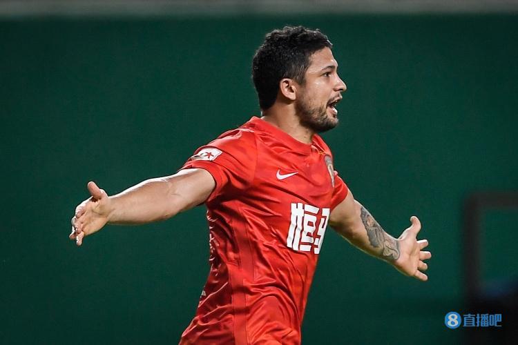 北青：艾克森确认以自由身加盟成都蓉城，2月20日回国和球队会合