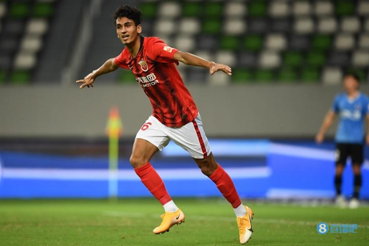 时隔一年回国字号,阿布拉汗:说不出的激动,每一步都要踏实