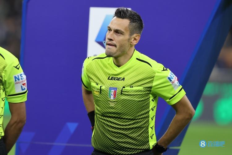 巴萨vs曼联裁判安排:意大利裁判组执法,马里亚尼担任主裁