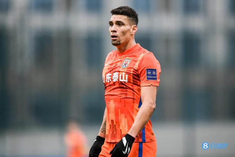 莫伊塞斯:上赛季曾有球队邀请我回巴西踢球,不过被山东泰山拒绝