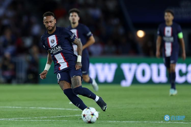 法媒:内马尔经常开派对惹恼周遭邻居,市长已开始关注此事