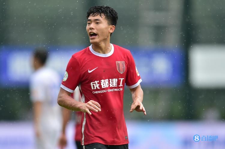 胡荷韬:尽管亚青赛小组赛挺困难,但我们力求做到最好去搏一把