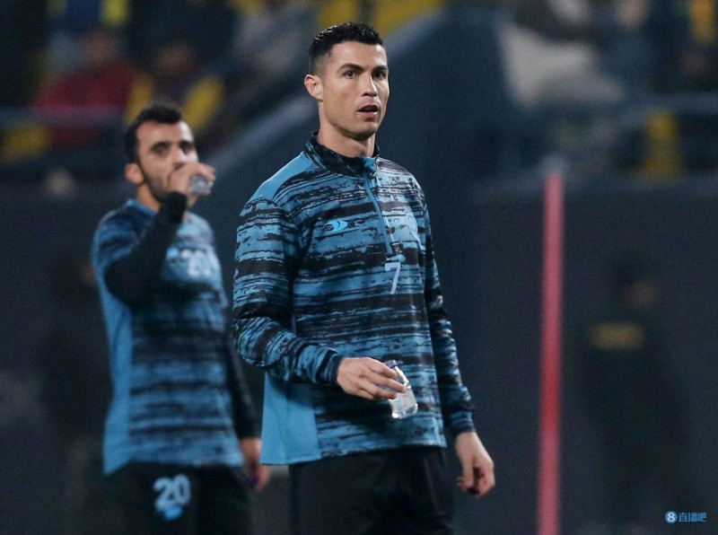韩乔生赞C罗:超高效率宛如回到巅峰,大四喜表现值得庆贺和恭喜