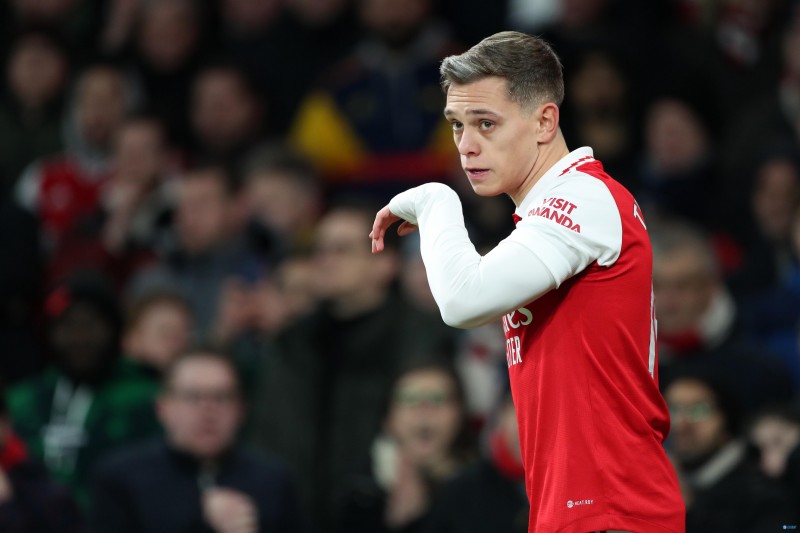 特罗萨德本赛季逆足打入6球,全欧没有球员逆足进球比他多