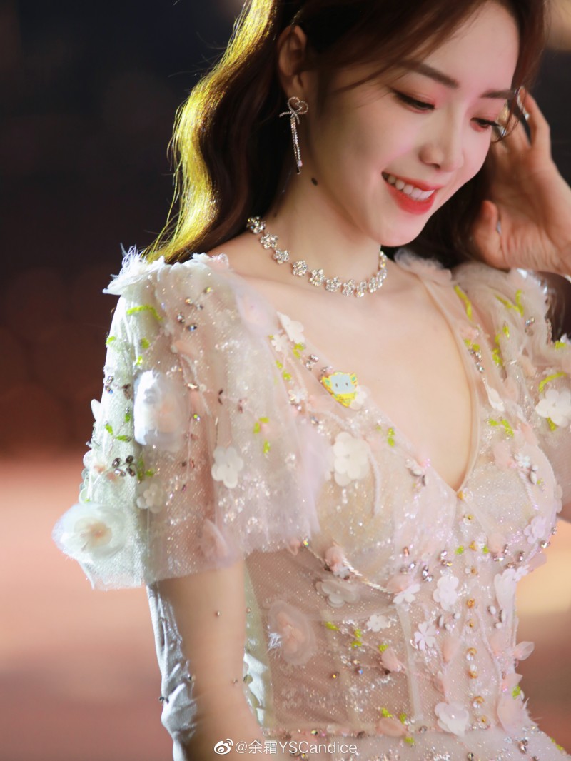 余霜分享和陈铭主持活动照片:阳光正好,春色正忙,你我一切如常