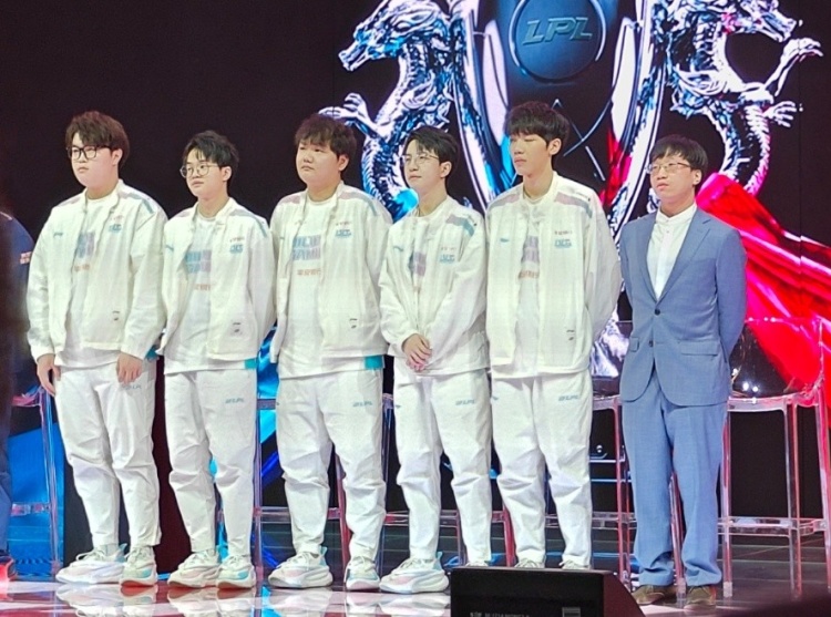 BLG下路ELK放话Ruler:决赛我会让他看一下什么叫做国产AD!