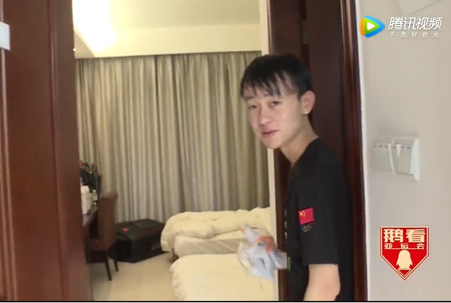 真有这么差?回顾18年亚运集训:Ming、Uzi同居 训练时间12小时