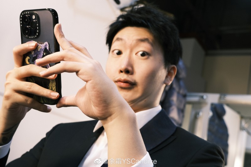 余霜老公管泽元生日快乐:希望往后的每一天你醒来都是阳光的