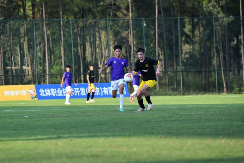 输完中国输越南?多特蒙德U15 1-2不敌河内FC U15