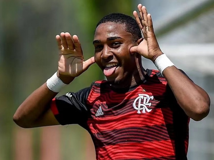 弗拉门戈出产下一位天才前锋，洛兰是“巴西莱奥”?