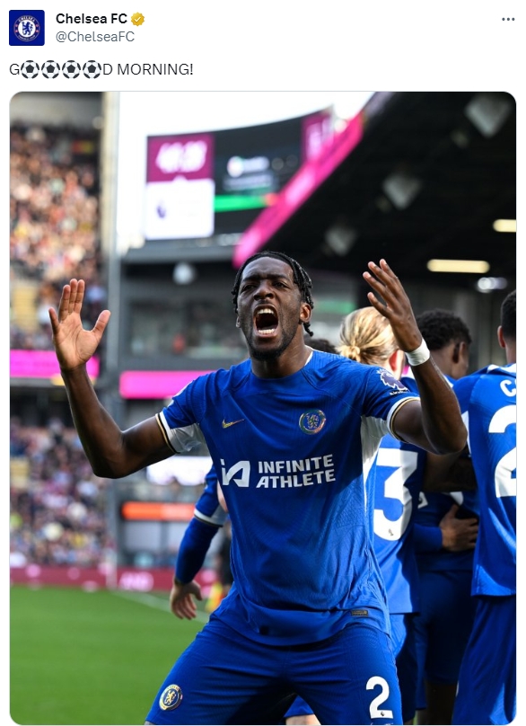 车逢喜事精神爽！蓝军官推：早上好！G⚽️⚽️⚽️⚽️D MORNING