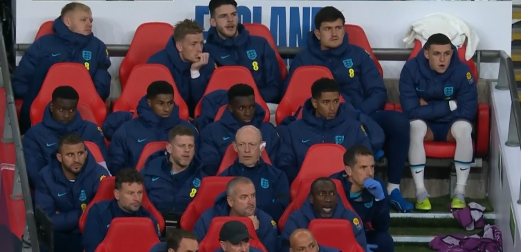 ?豪华！英格兰替补席：赖斯、贝林厄姆、福登、拉什福德