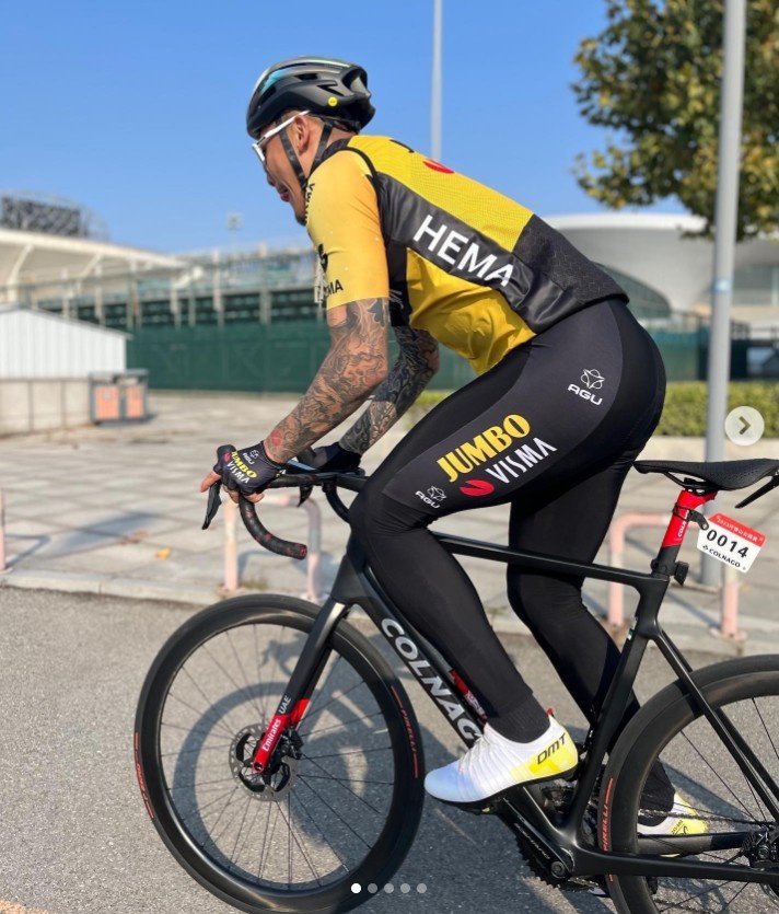 换种运动体验，王大雷晒骑行照：不断的前行！