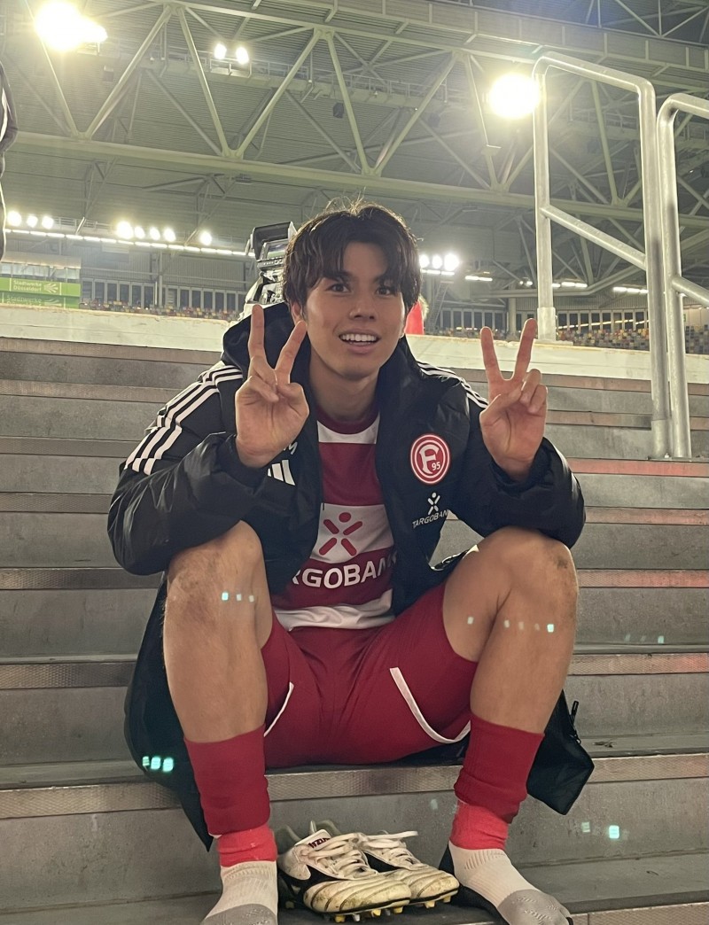 2场3球助杜塞尔多夫排德乙榜首,队友:为批评田中碧的言论致歉