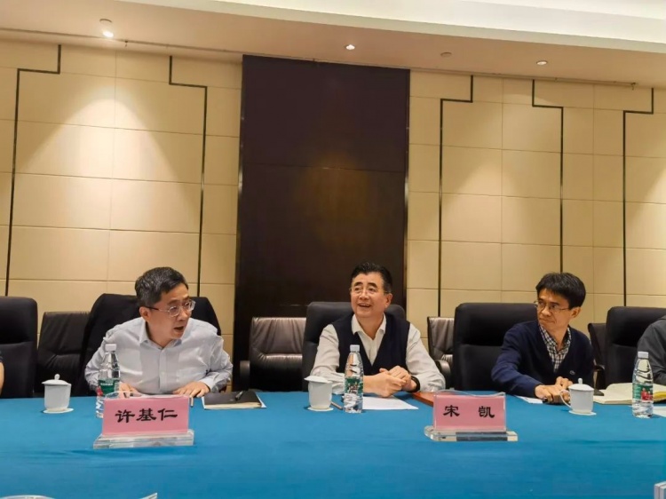 传控or防反?鲁能、恒大足校建议青少年应培养传控,同不同意?