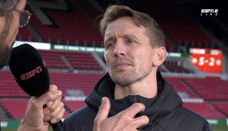 卢克-德容：我专注埃因霍温，但从荷兰足球来说希望阿贾克斯复苏