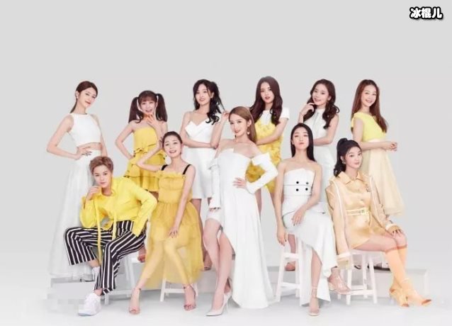 火箭少女全员黑化暗黑烟熏妆上演眼神杀,粉丝直呼:太飒了!