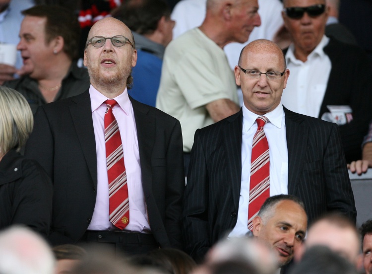 太赚了❗格雷泽05年全资收购曼联仅花2亿镑,现25%股份卖了13亿