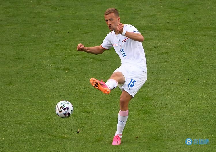 意媒:除了国米以外,尤文也有意引进西汉姆联中场绍切克