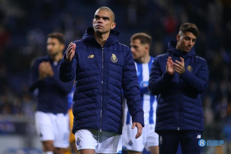 40岁241天！佩佩超越科斯塔库塔，成欧冠历史最年长非门将球员