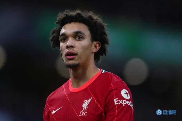 阿诺德：踢边后卫还是中场对我来说都不重要，我需要在场上控球