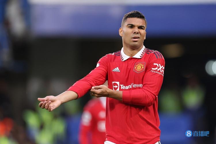 曼晚:卡塞米罗状态下滑对球队影响很大,曼联需要他找回状态